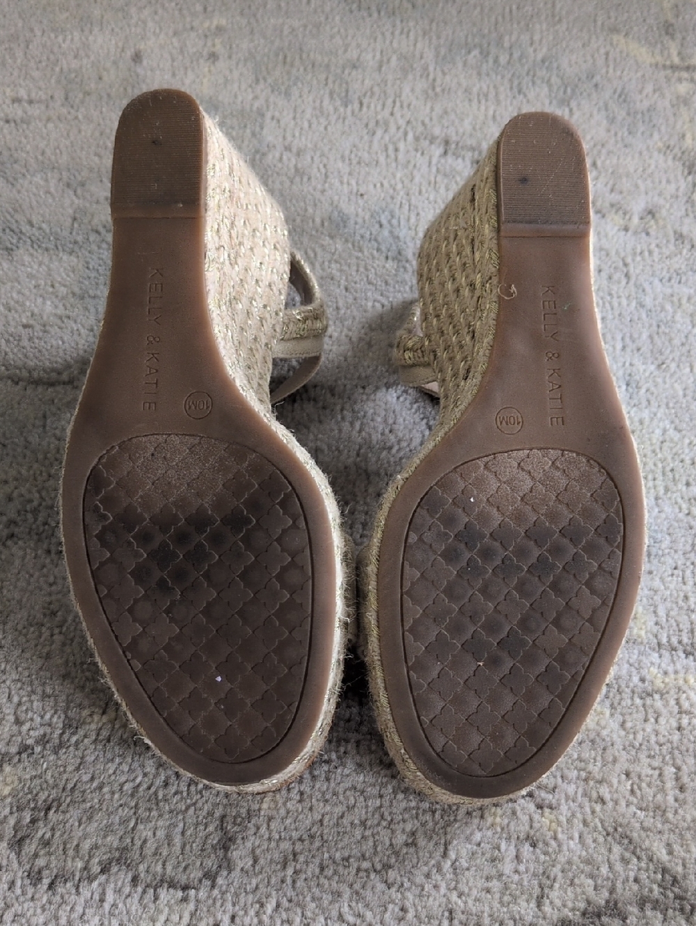 Women's Espadrille Gold Woven Wedge Sandals - Picture 9 of 10